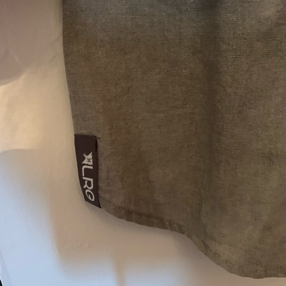 LRG button-up short sleeve - Picture 4 of 5